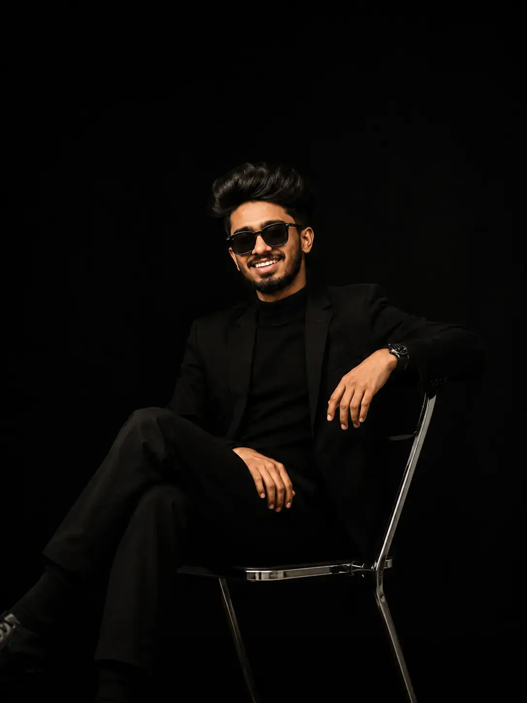 SITTING CHAIR TO LISTEN THE AUDIENCE | Best digital marketing expert in Thrissur